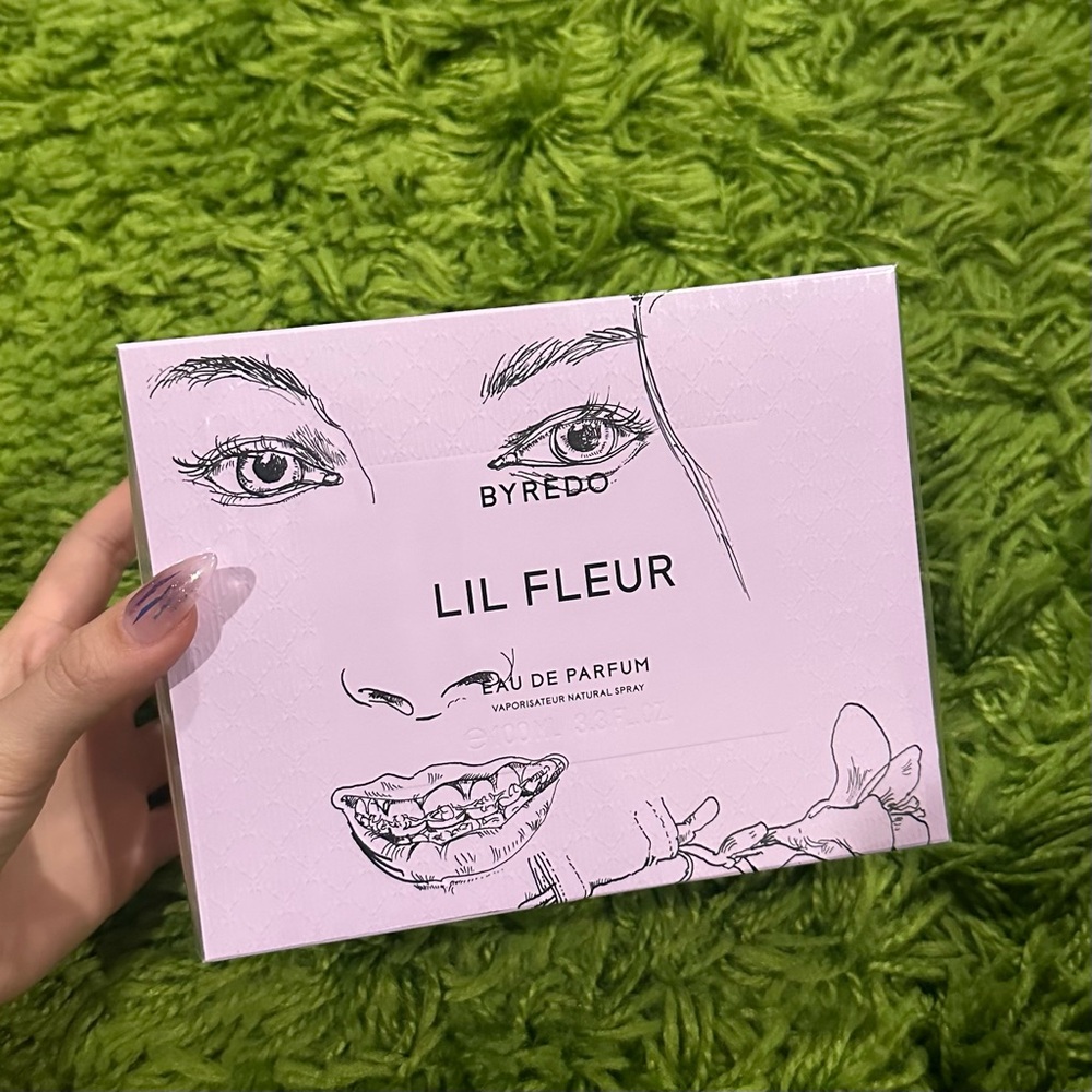 Byredo LIL FLEUR 100ml Color CASSIS